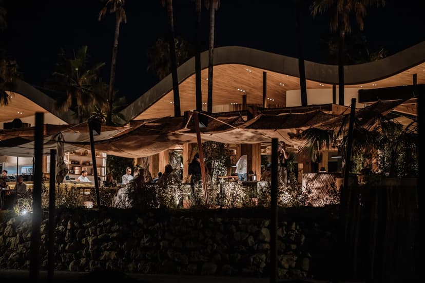 Terraza nocturna de Kai