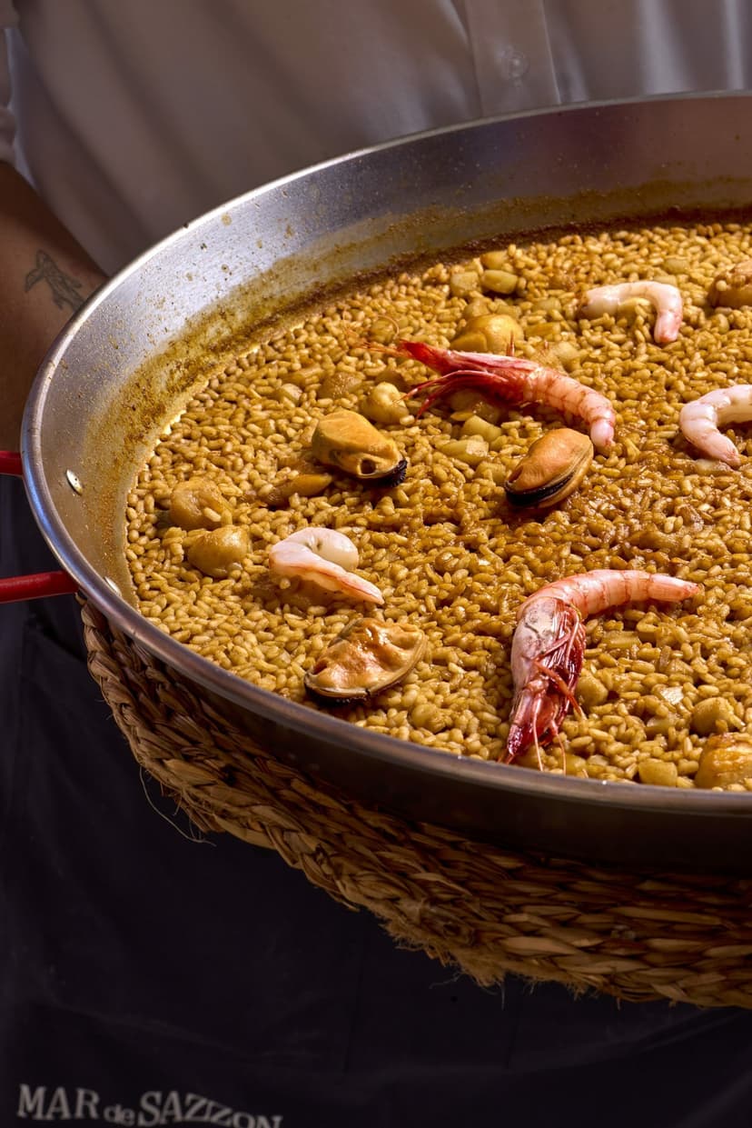Arroz del señorito en paellera