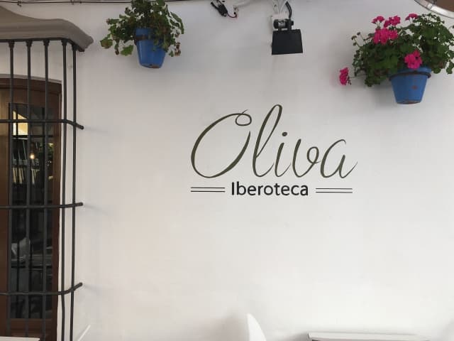 Oliva Iberoteca