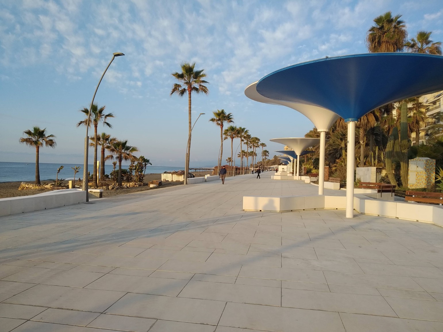 Paseo Marítimo de Estepona al atardecer
