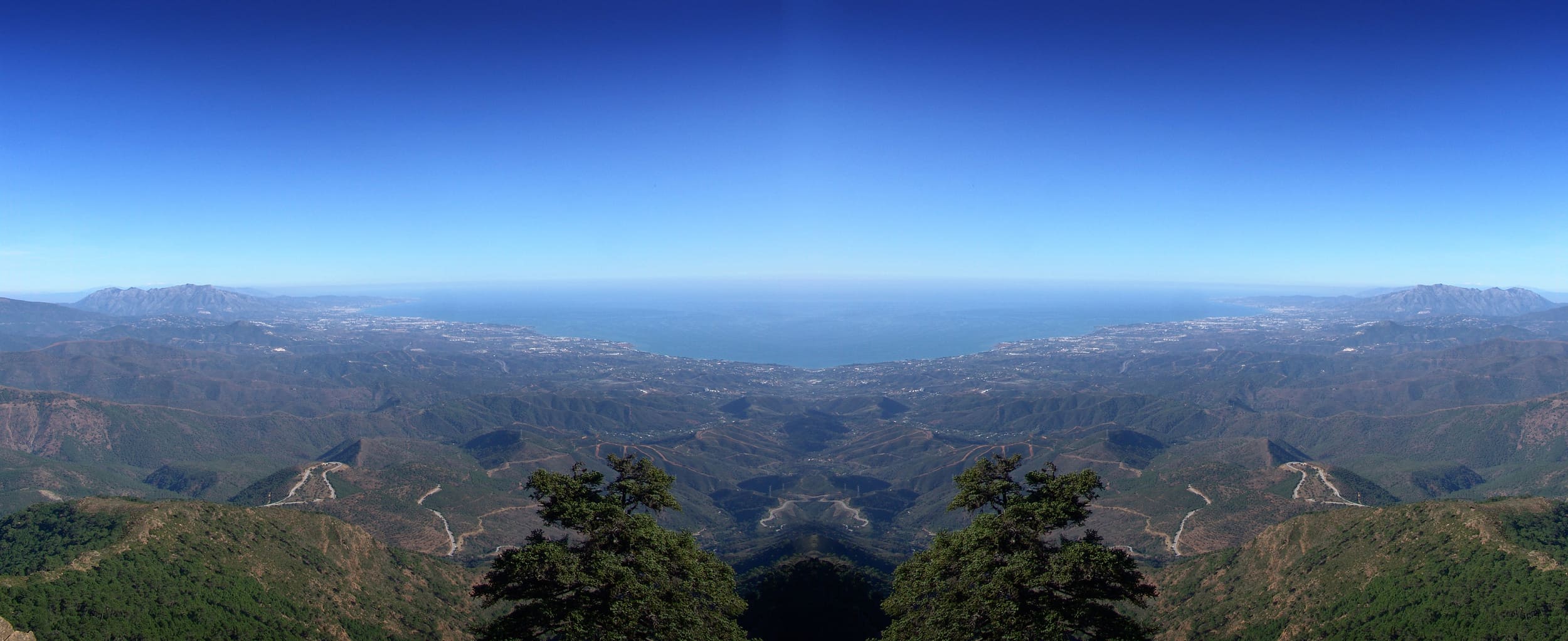 Sierra Bermeja — vista panorámica desde el municipio de Estepona